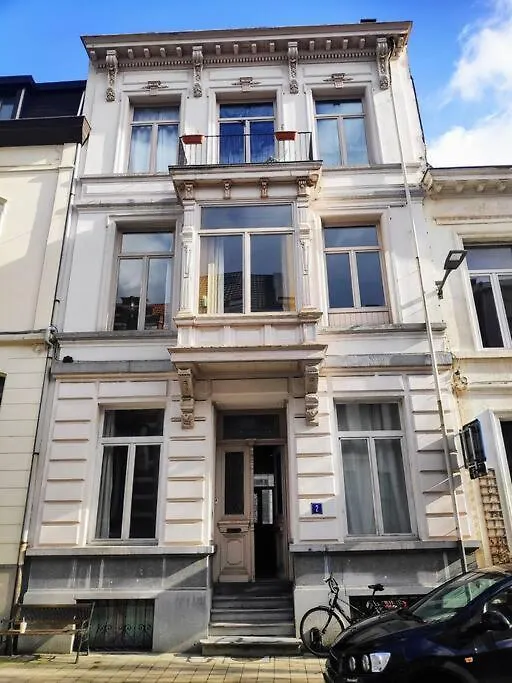 Gezellig Gerenoveerd Herenhuis In Het Centrum Antwerpen Belgium